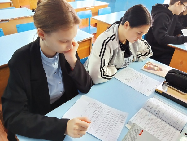 Учащиеся 11 класса ознакомлены с формой заявления на ЕГЭ.